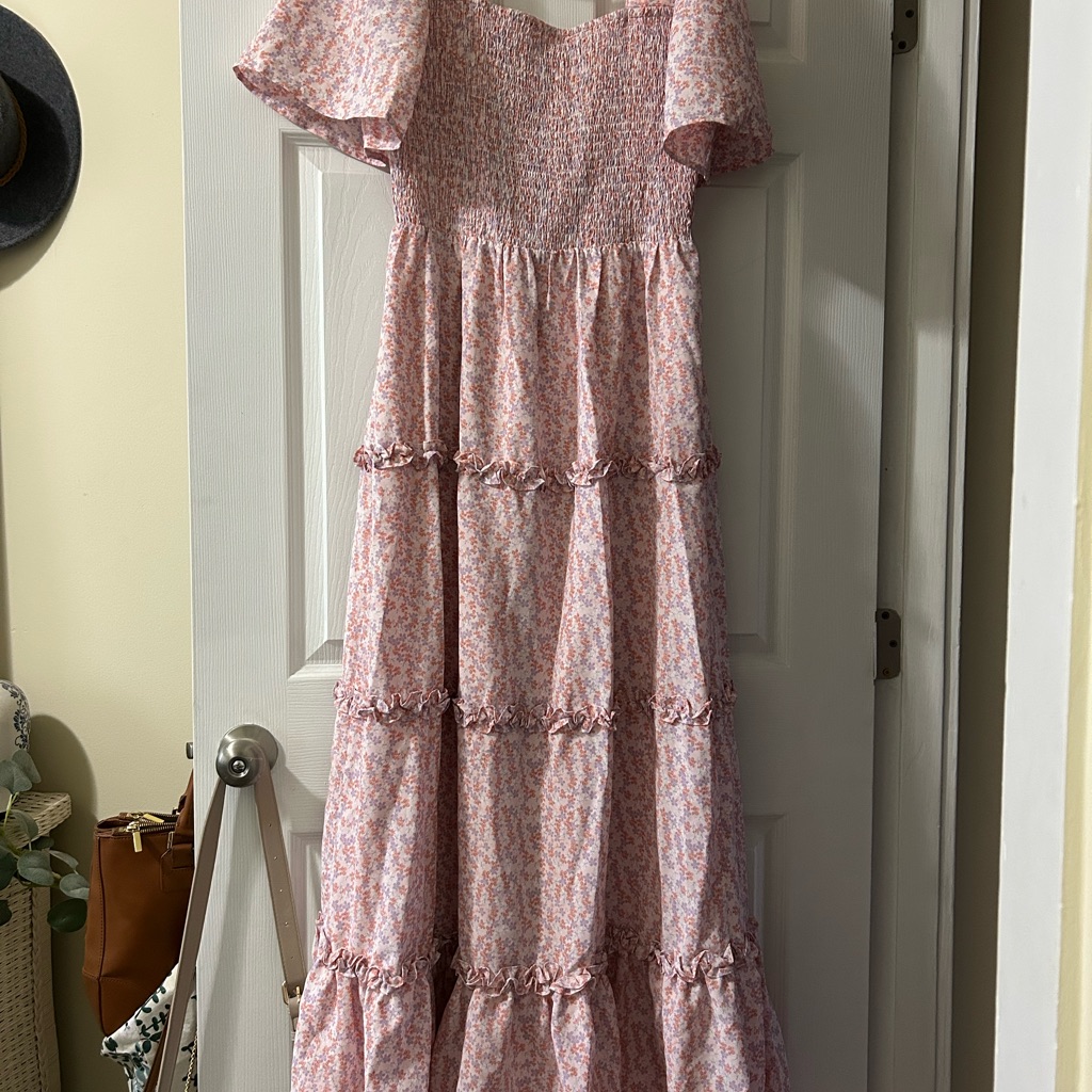Labelrail X Cheapchicfinds Tiered Floral Pink Dress